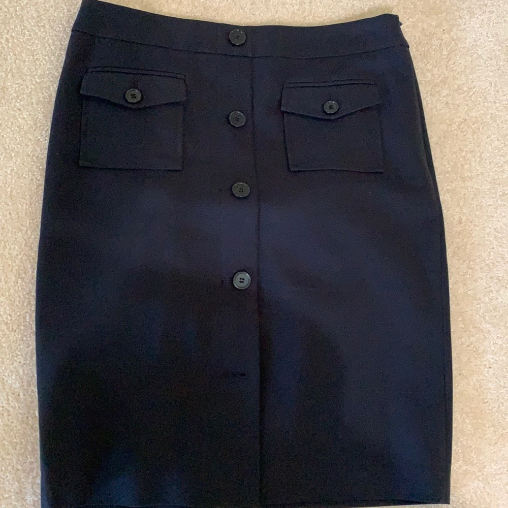 Ann Taylor 6 navy blue skirt